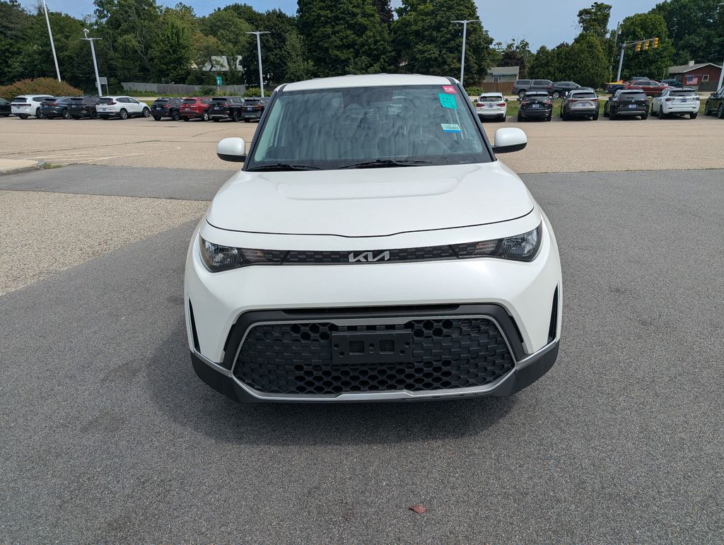 2023 Kia Soul LX - Photo 9