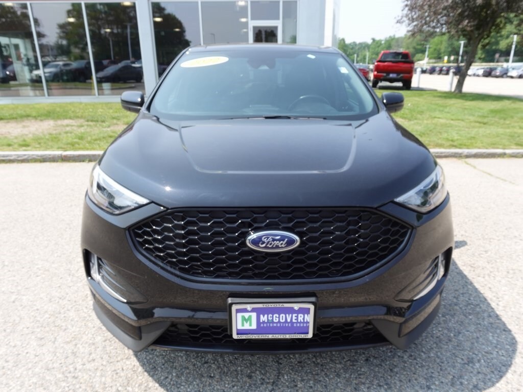 2022 Ford Edge ST photo 2