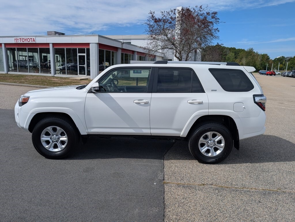 2023 Toyota 4Runner SR5 Premium photo 2