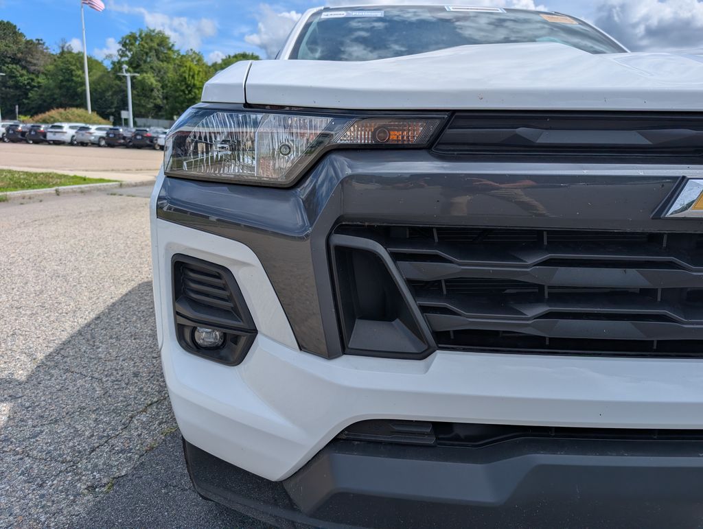 2024 Chevrolet Colorado LT - Photo 10