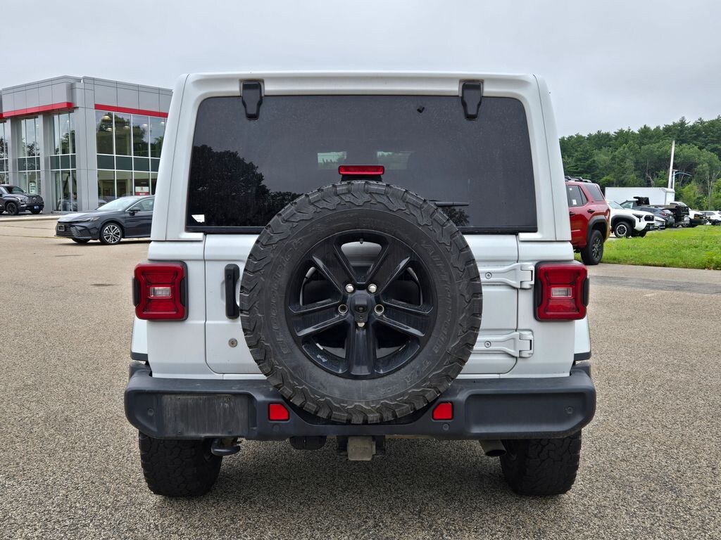 Used 2019 Jeep Wrangler Unlimited Sahara Altitude SUV