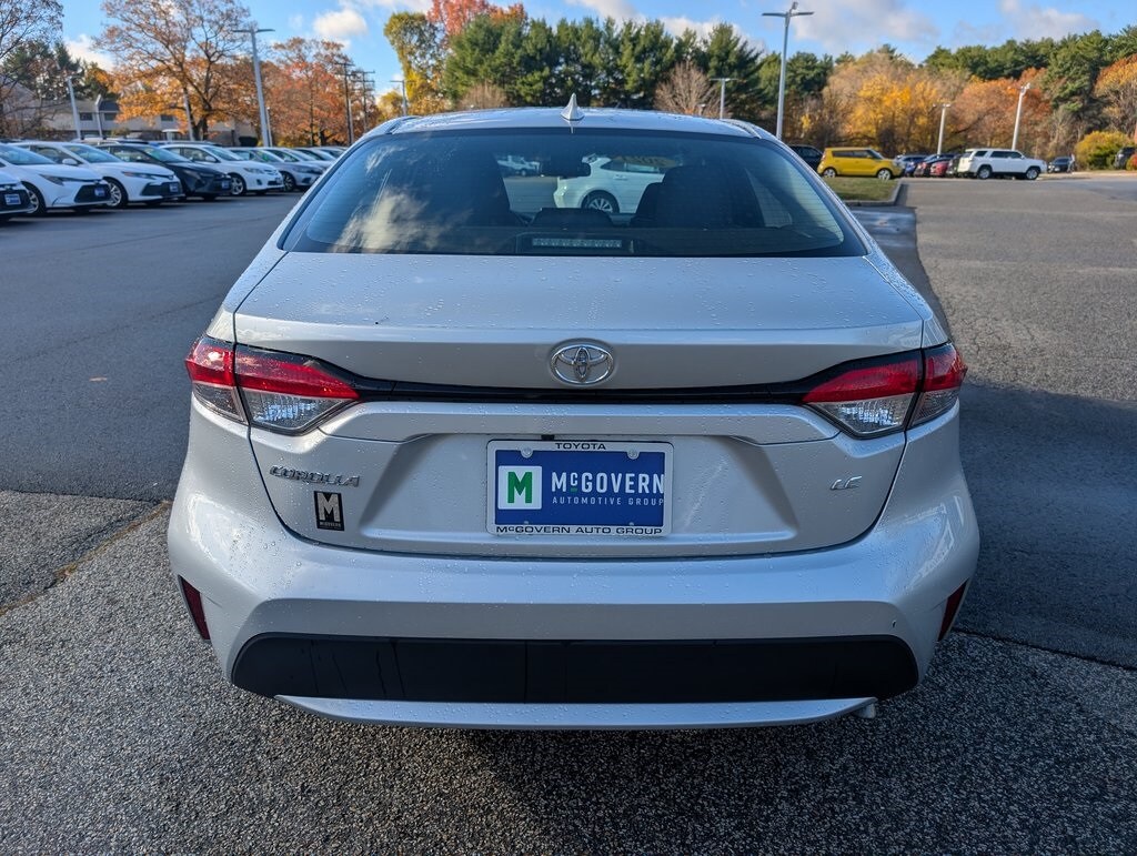 2021 Toyota Corolla LE photo 4