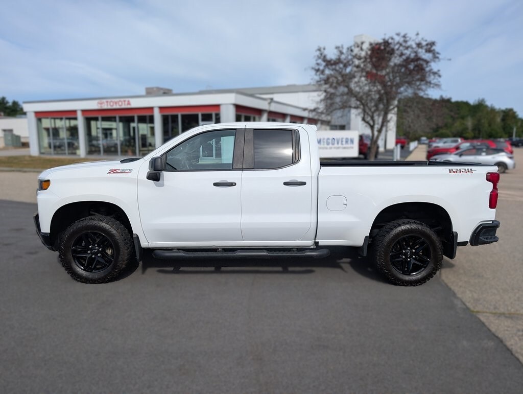 2020 Chevrolet Silverado 1500 Custom Trail Boss photo 2