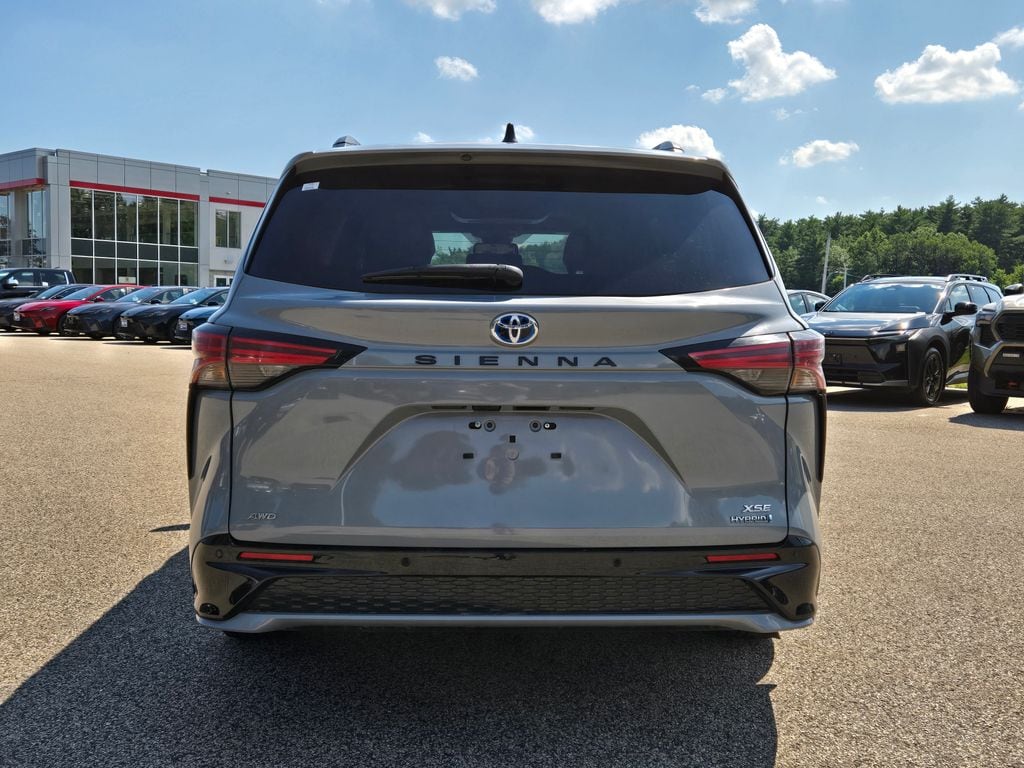 Used 2023 Toyota Sienna XSE Minivan/Van