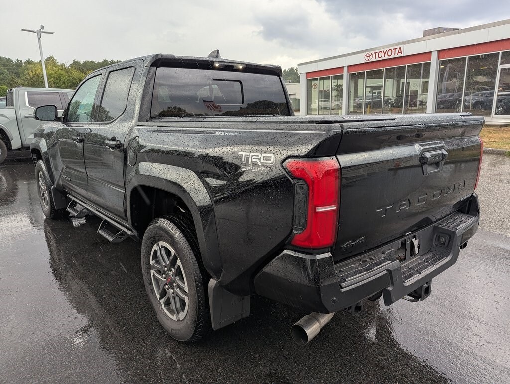 2025 Toyota Tacoma 4x4 TRD Sport photo 3
