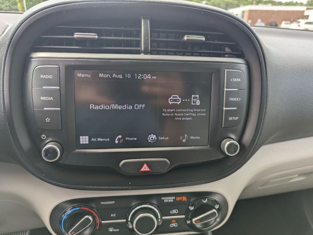 2023 Kia Soul LX - Photo 18