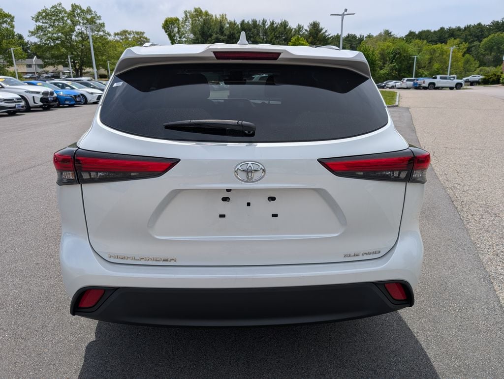 Used 2022 Toyota Highlander XLE SUV