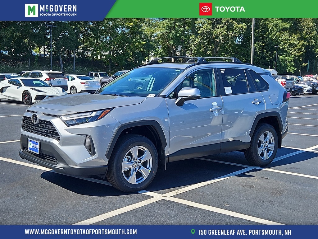 2025 Toyota RAV4 XLE's photo