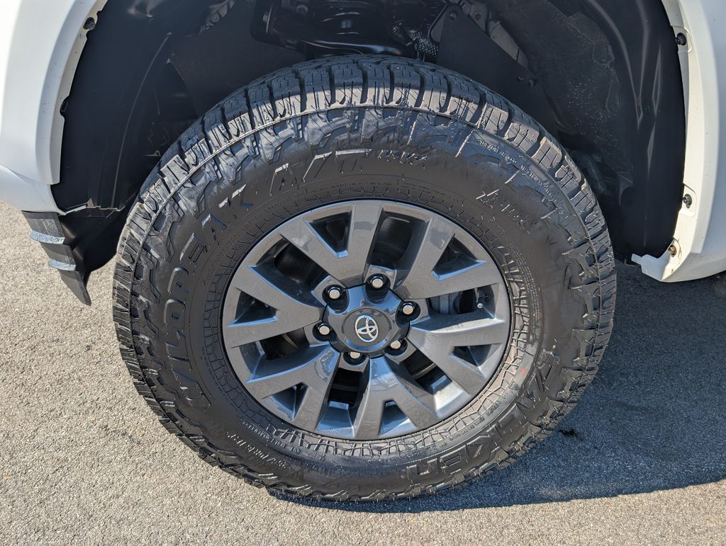 2023 Toyota Tacoma SR5 - Photo 12