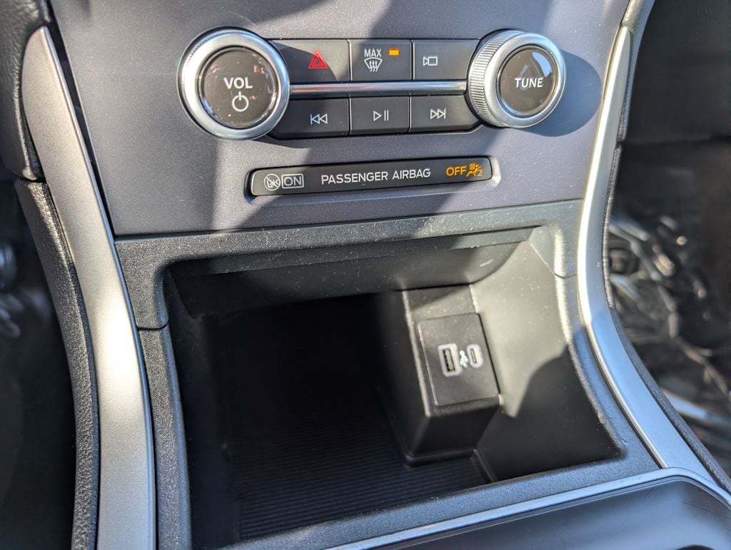 2022 Ford Edge SE - Photo 21