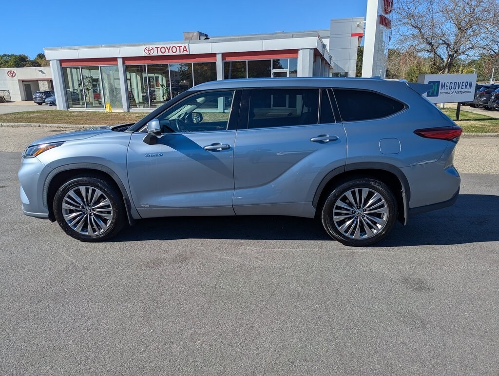 2020 Toyota Highlander Hybrid Platinum photo 2