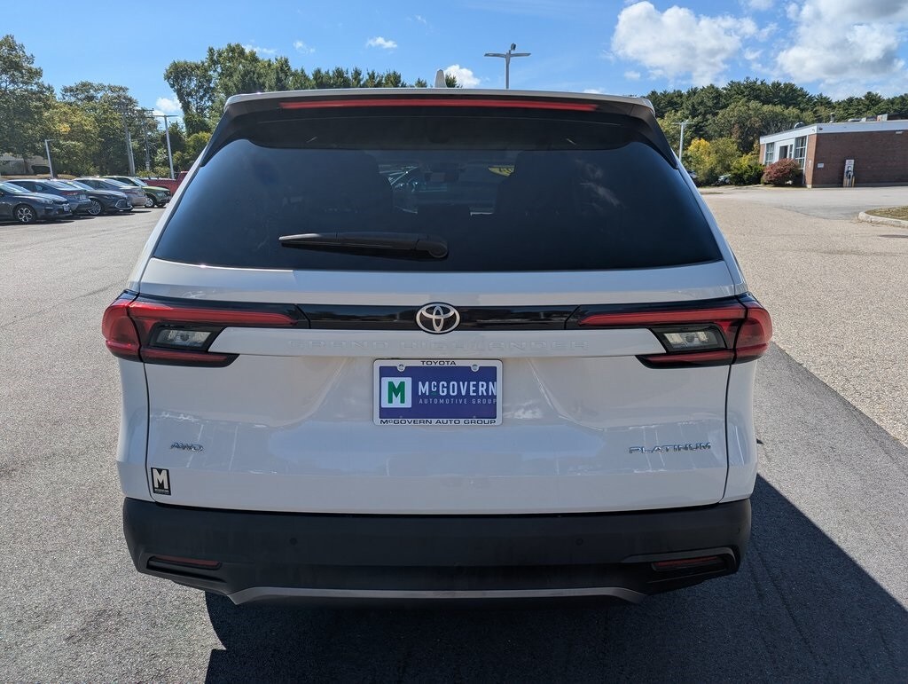 2024 Toyota Grand Highlander Platinum photo 4