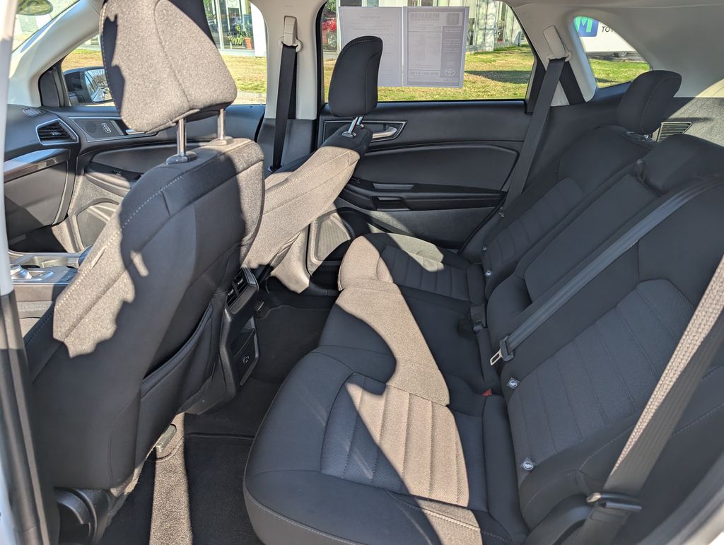 2022 Ford Edge SE - Photo 19