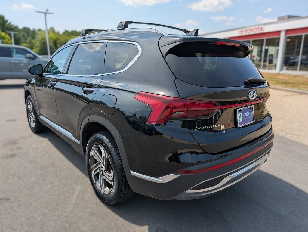 2022 Hyundai Santa Fe SEL photo 2