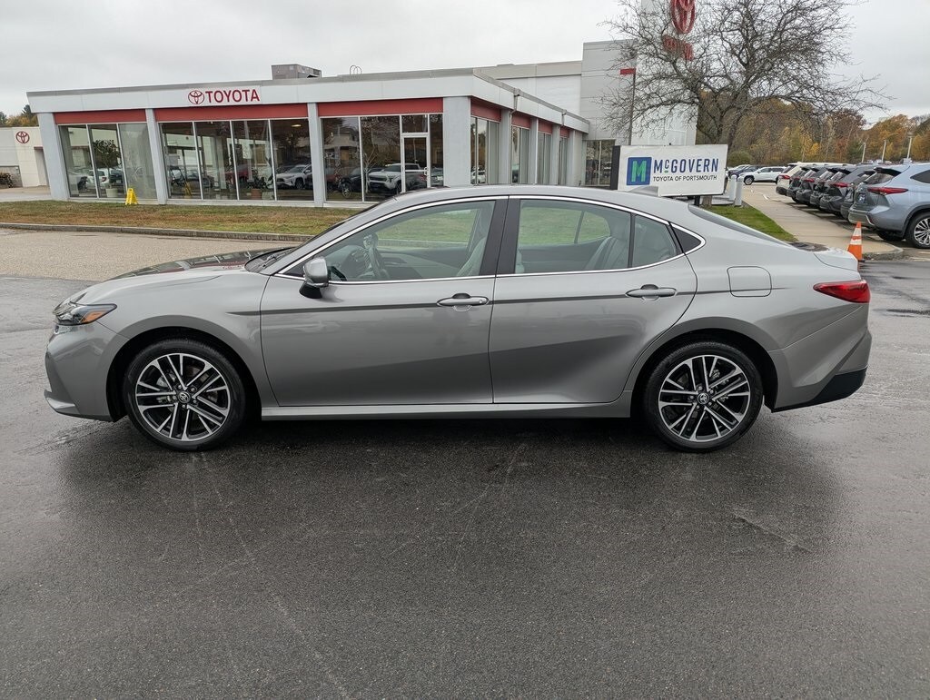 2025 Toyota Camry XLE photo 2
