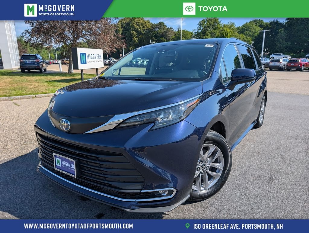 Used 2024 Toyota Sienna XLE Minivan/Van