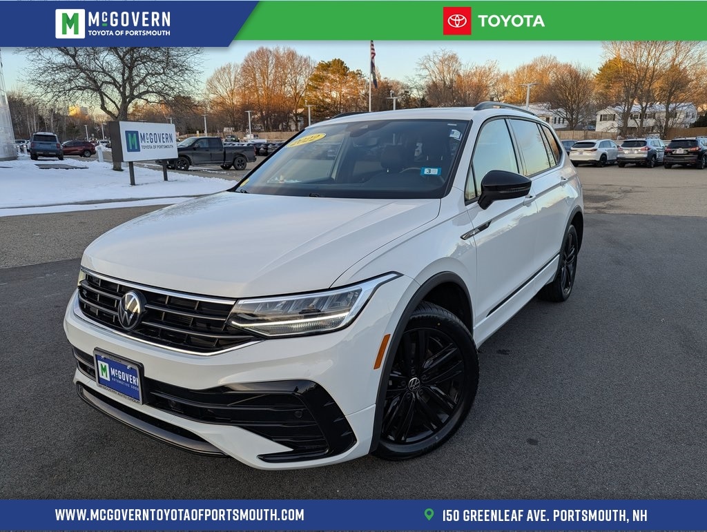 2022 Volkswagen Tiguan SE R-LINE BLACK's photo