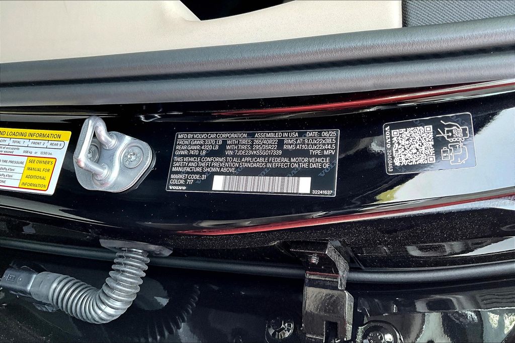 2025 Volvo EX90 Plus - Photo 8