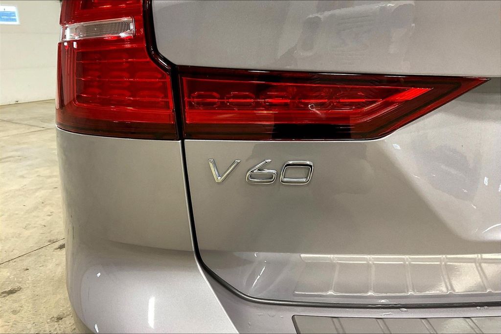 2026 Volvo V60 Cross Country Ultra - Photo 24