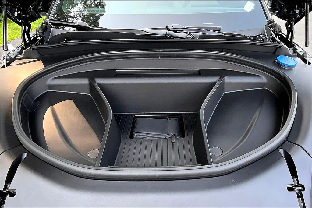 2025 Volvo EX90 Plus - Photo 12