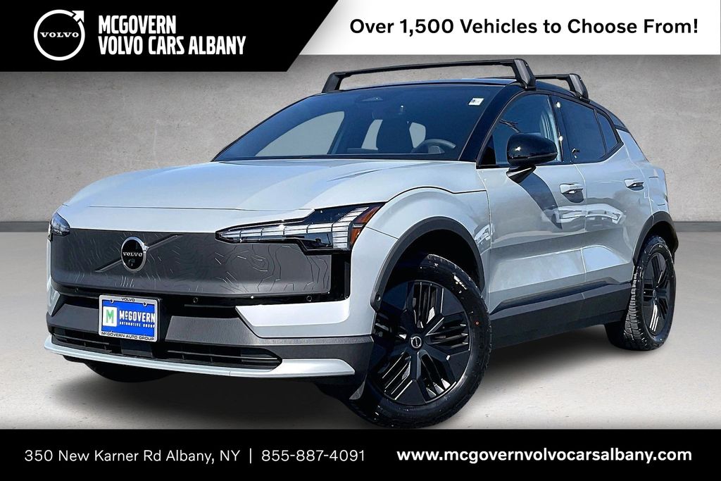 2026 Volvo EX30 Twin Motor Cross Country Ultra's photo