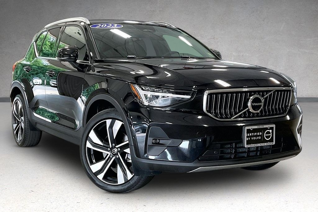 Certified 2023 Volvo XC40 B5 Plus Bright Theme SUV