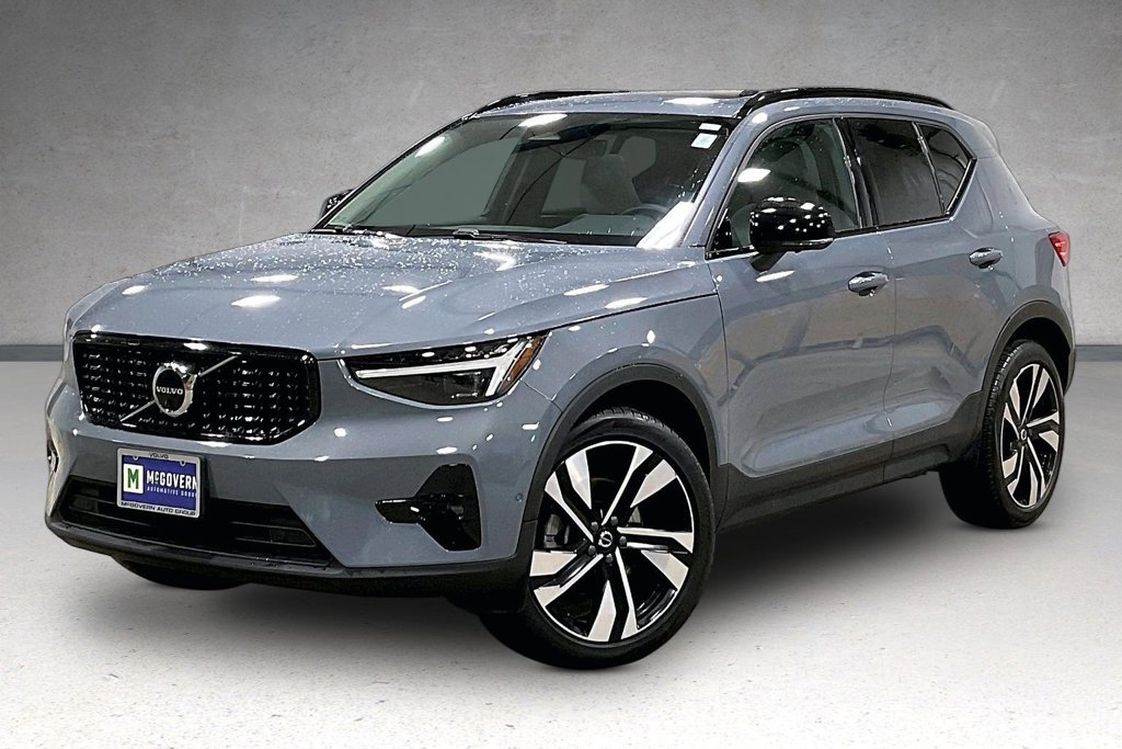 2023 Volvo XC40