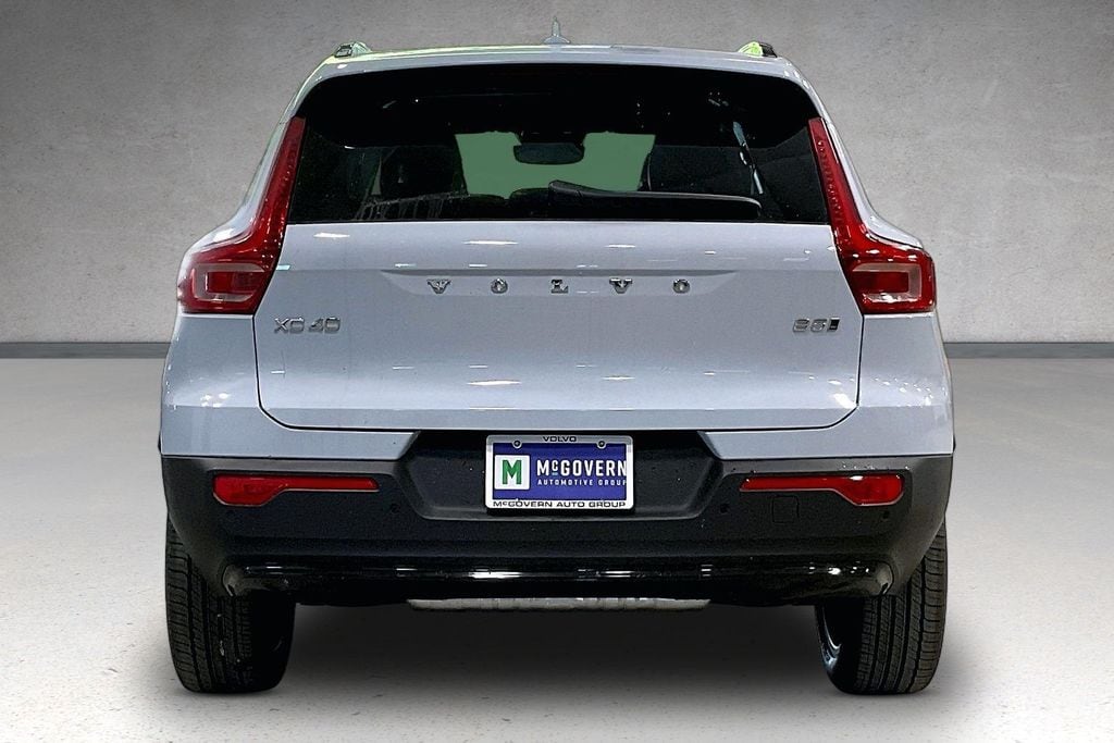 New 2026 Volvo XC40 B5 Plus SUV