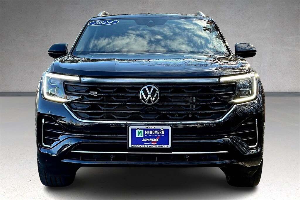 2024 Volkswagen Atlas SEL Premium R-Line photo 2