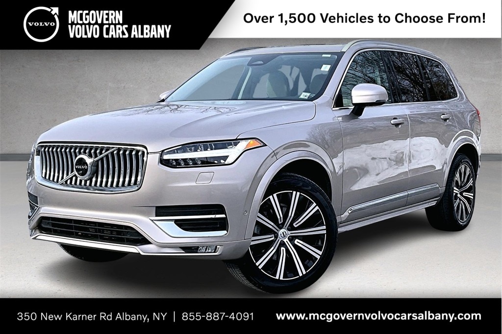 2023 Volvo XC90 Plus's photo