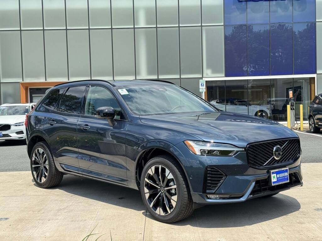 2026 Volvo XC60 B5 Plus photo 4