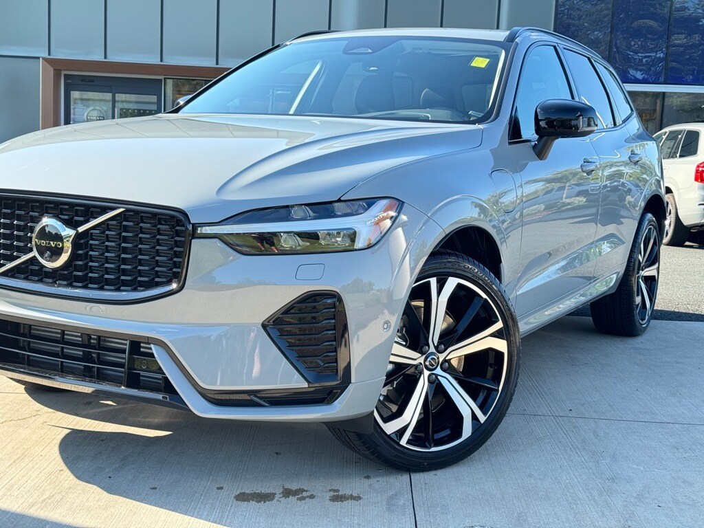 Certified 2025 Volvo XC60 Ultra with VIN YV4H60RM6S1006287 for sale in Albany, NY