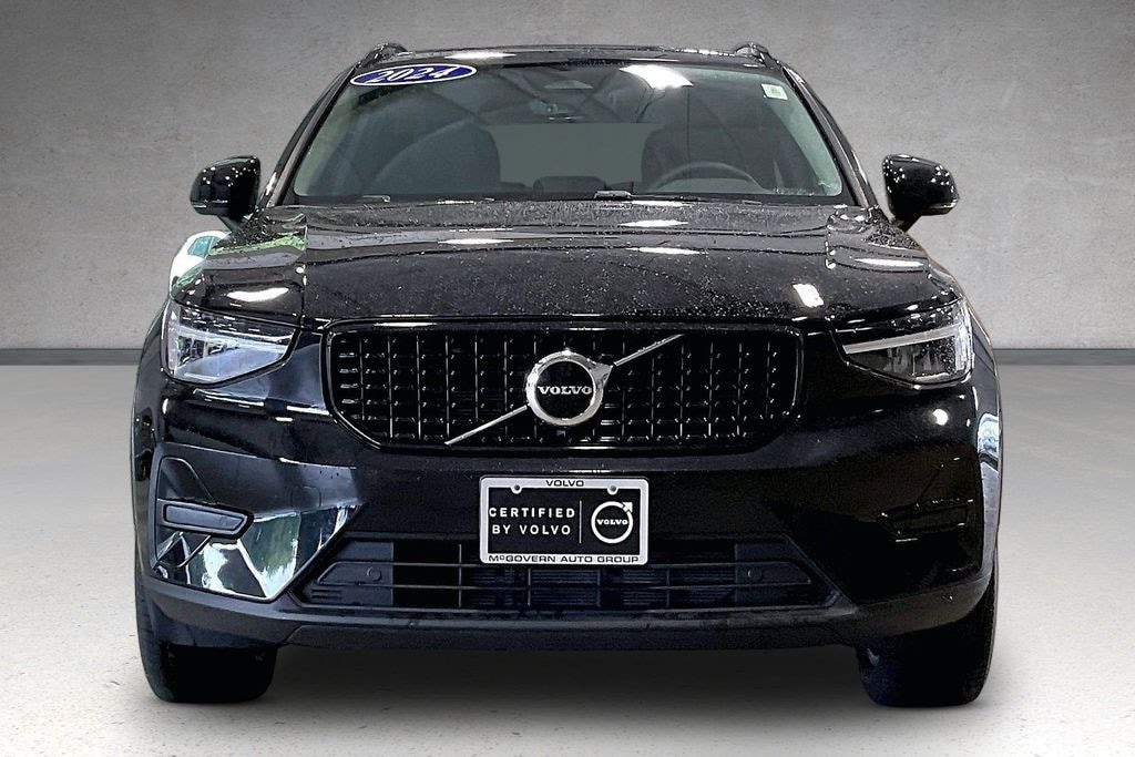 Certified 2024 Volvo XC40 B5 Core SUV