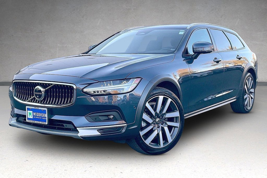 2022 Volvo V90 Cross Country