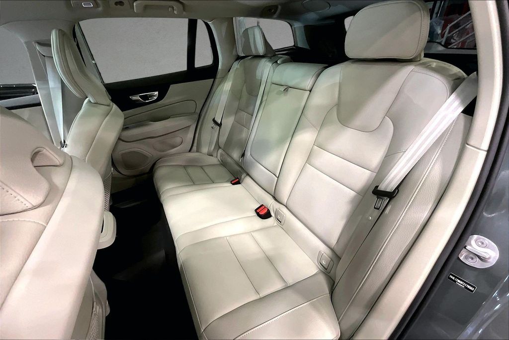 2026 Volvo V60 Cross Country Plus - Photo 22