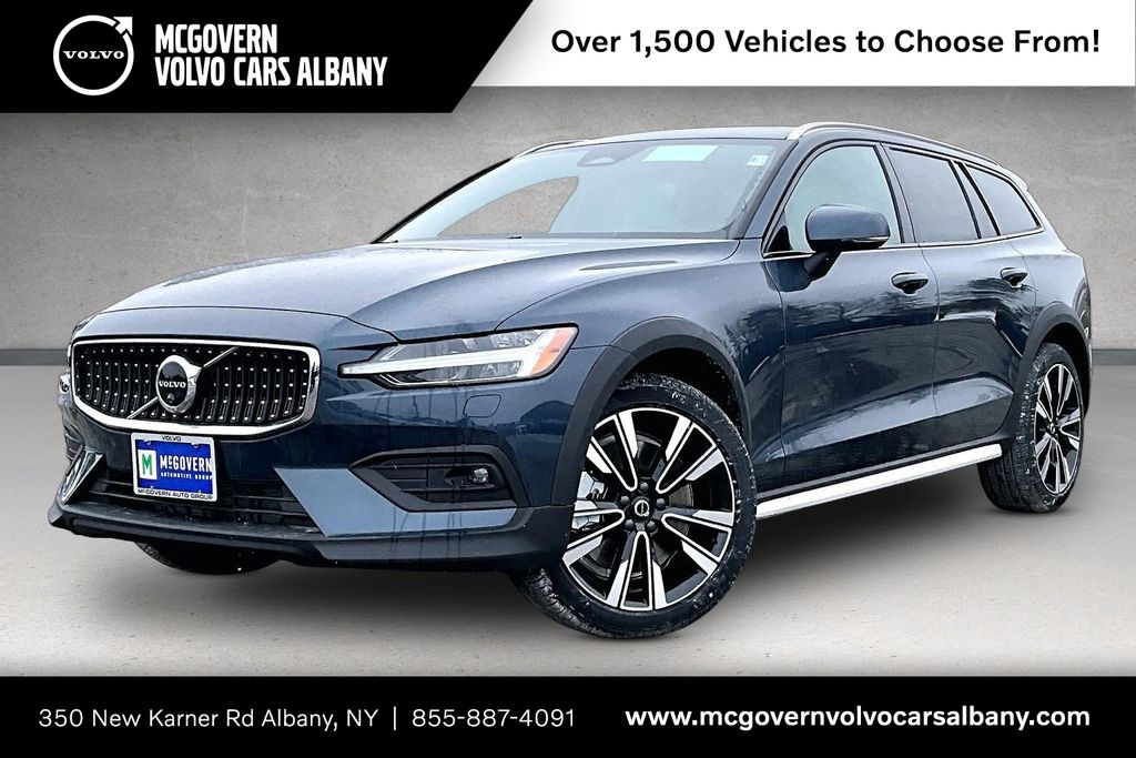2026 Volvo V60 Cross Country B5 Ultra AWD's photo