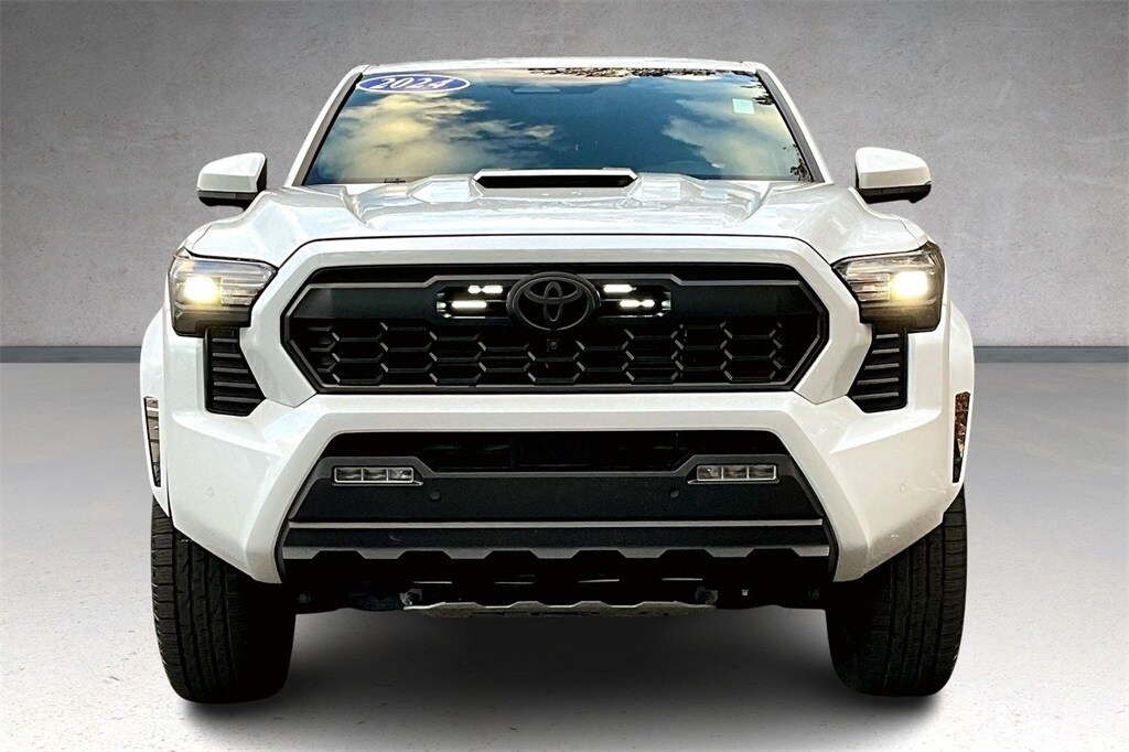 2024 Toyota Tacoma TRD Sport photo 2