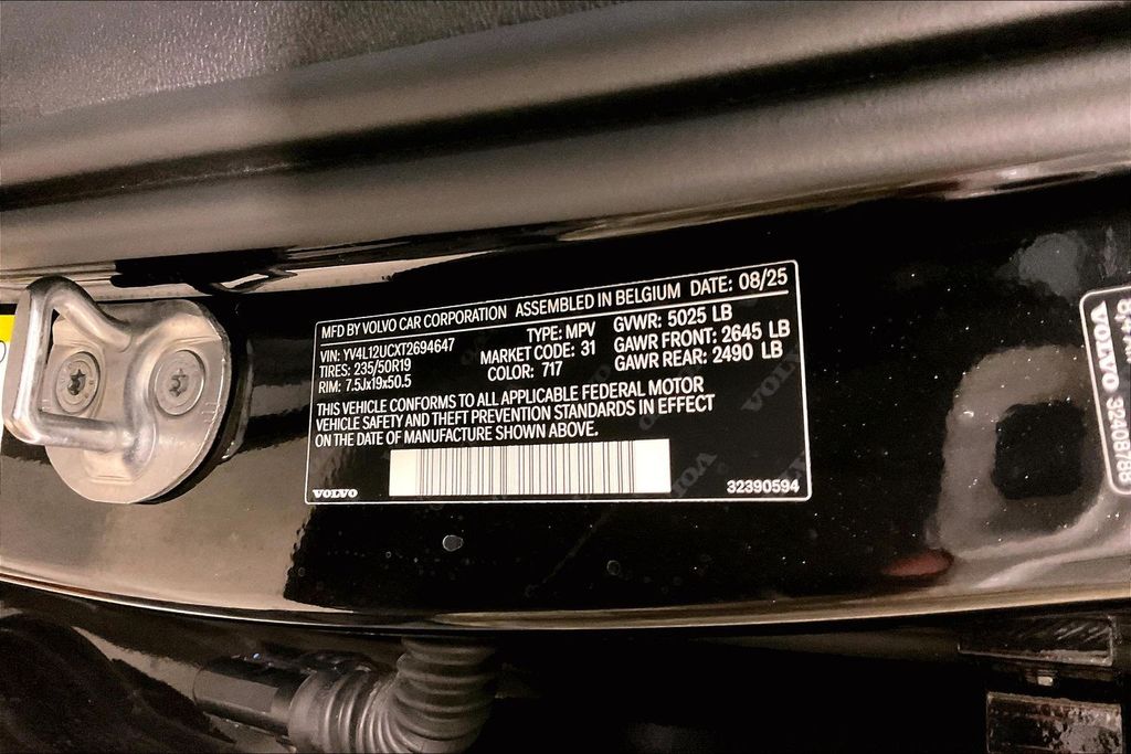 2026 Volvo XC40 Plus - Photo 19