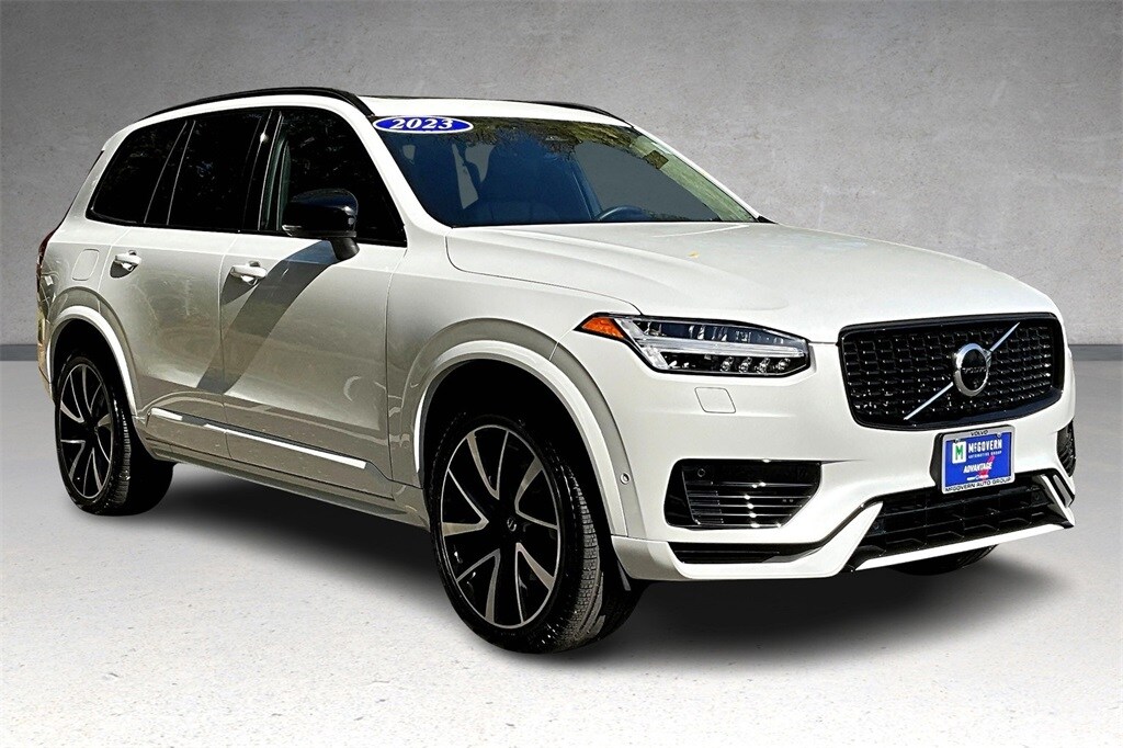 2023 Volvo XC90 Recharge T8 Plus photo 3
