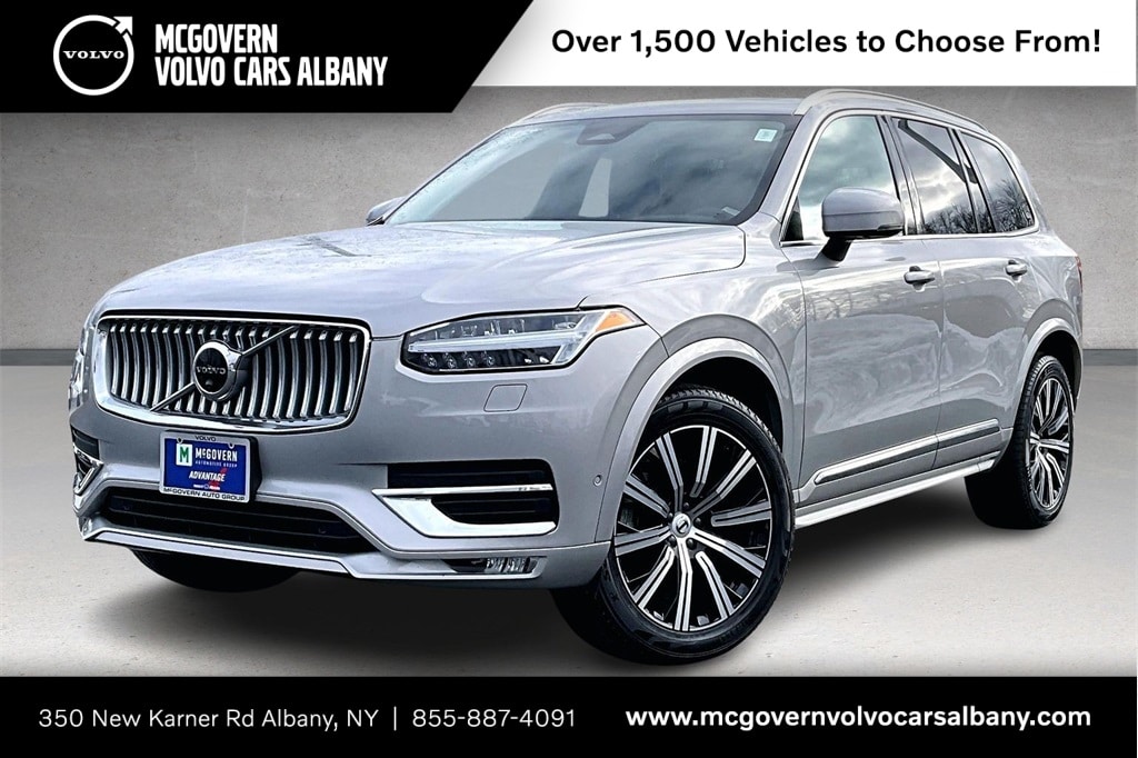 2023 Volvo XC90 Plus's photo
