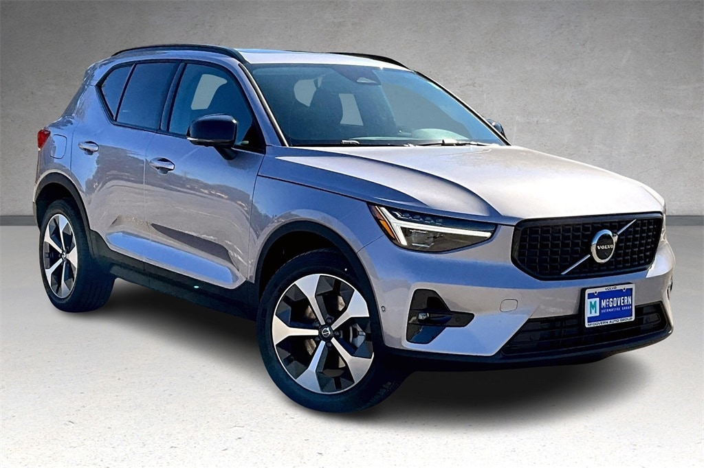 New 2026 Volvo XC40 B5 Plus SUV