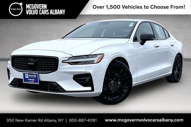 2023 Volvo S60 B5 Plus Black Edition Sedan