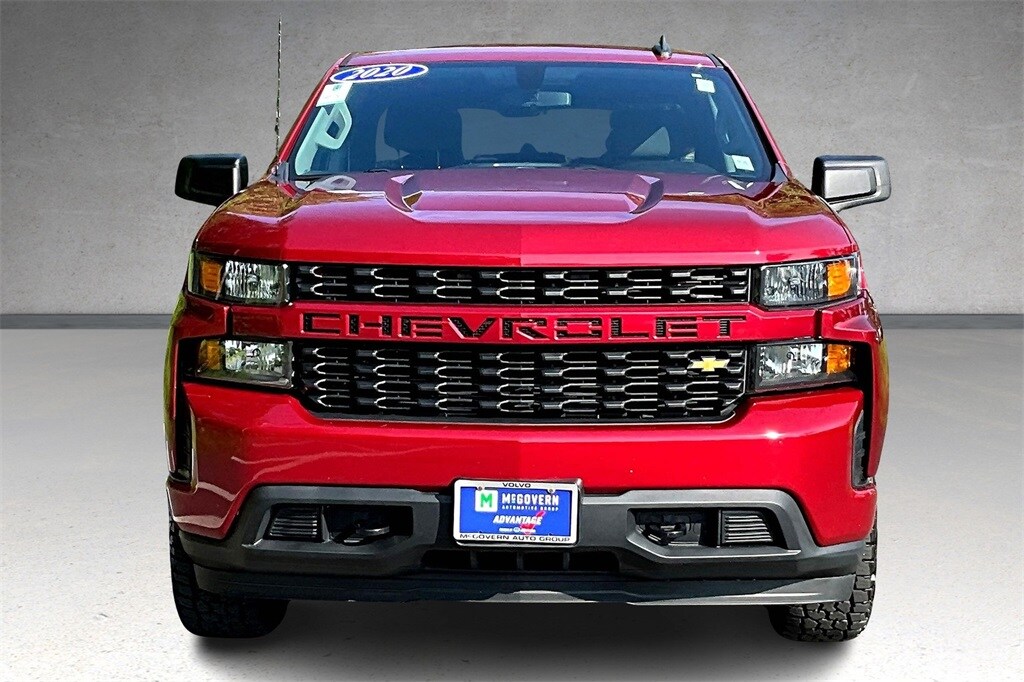 2020 Chevrolet Silverado 1500 Custom photo 2