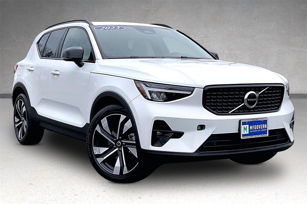Certified 2023 Volvo XC40 B5 Plus Dark Theme SUV