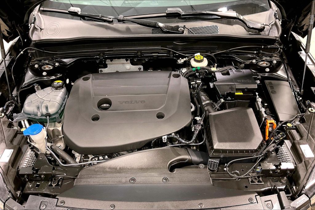 2026 Volvo XC40 Plus - Photo 30