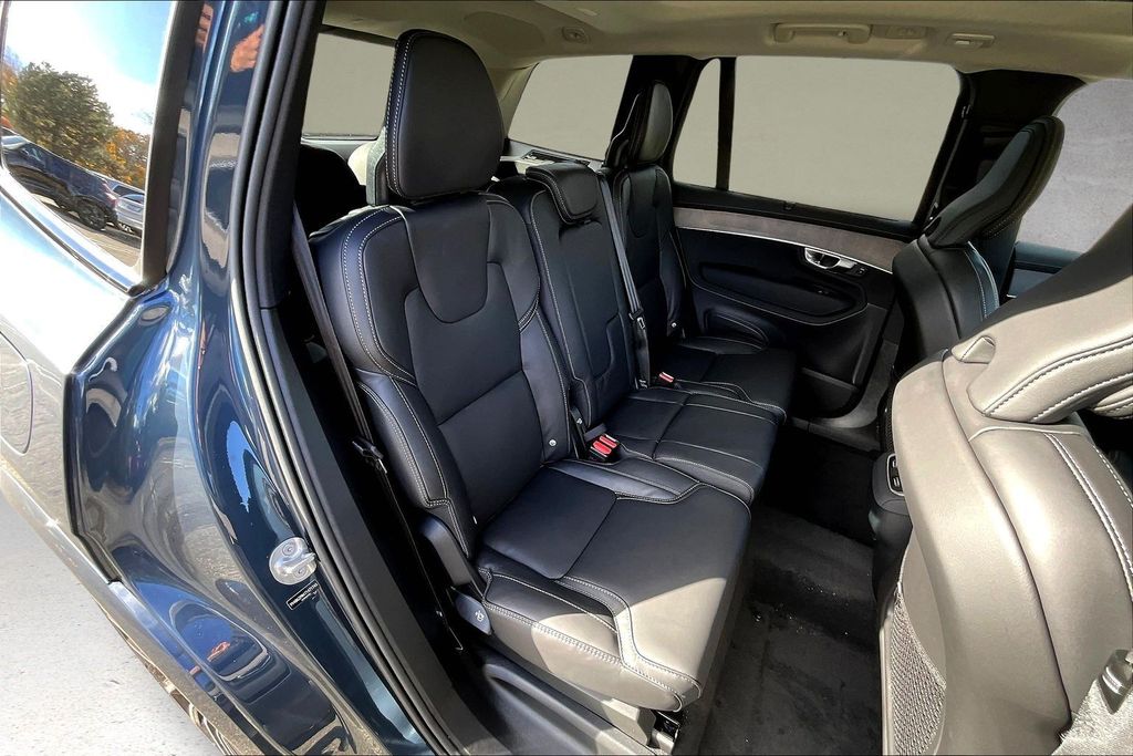 2026 Volvo XC90 Ultra - Photo 10