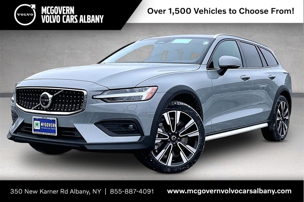 2026 Volvo V60 Cross Country B5 Ultra AWD's photo