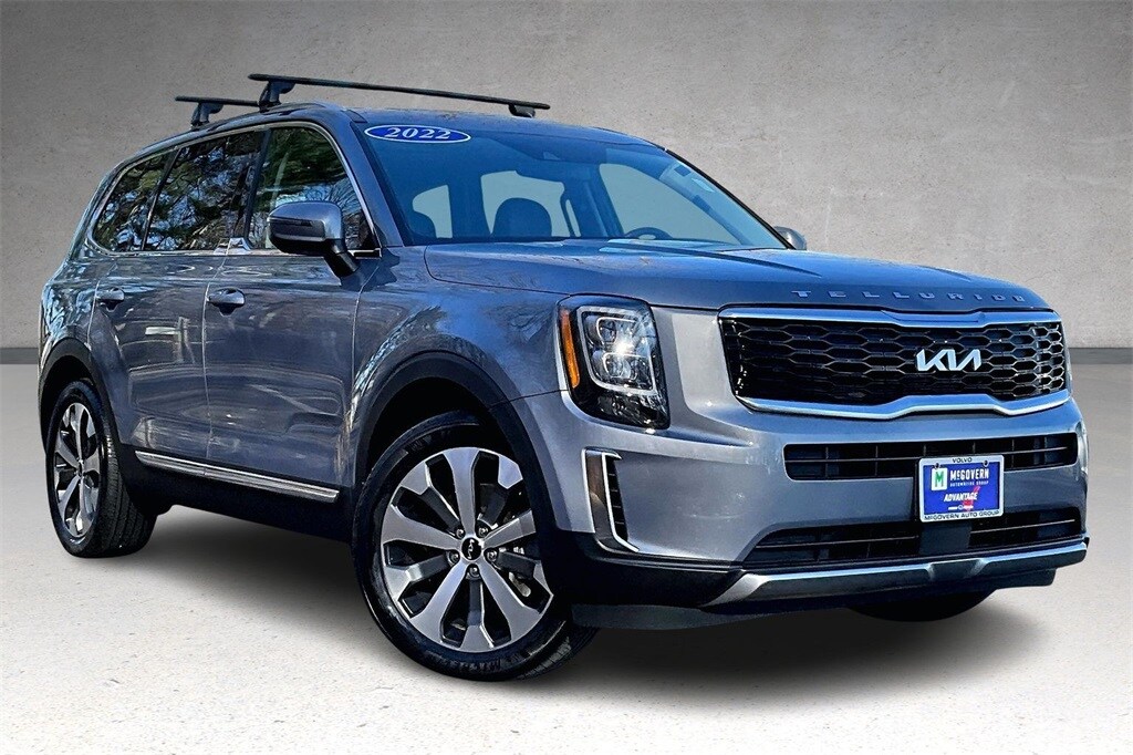 2022 Kia Telluride EX photo 2