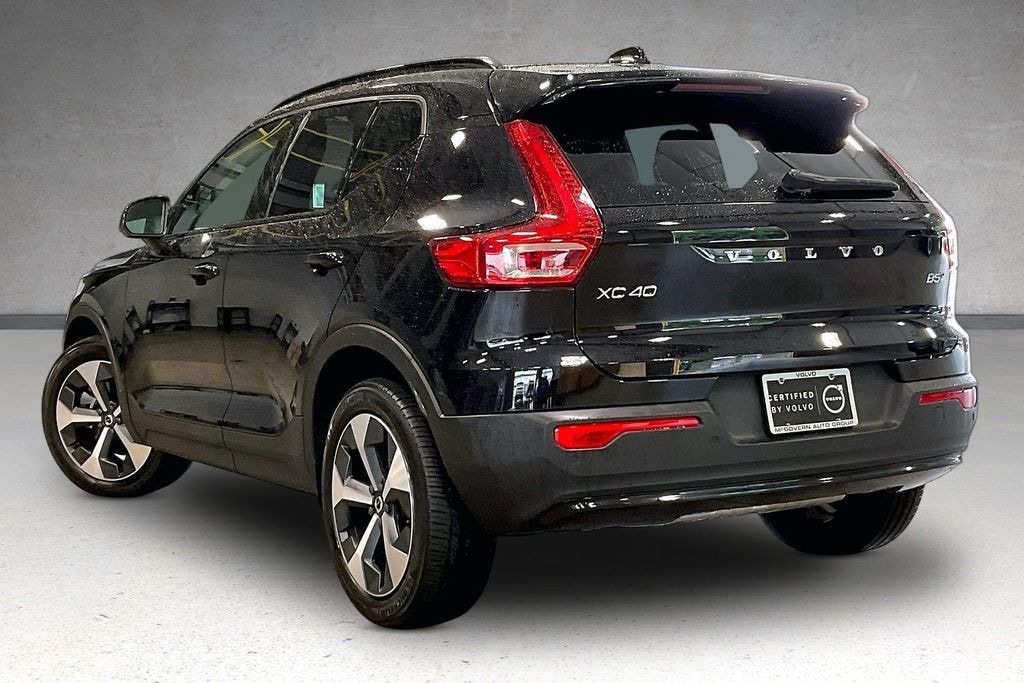 Certified 2024 Volvo XC40 B5 Core SUV