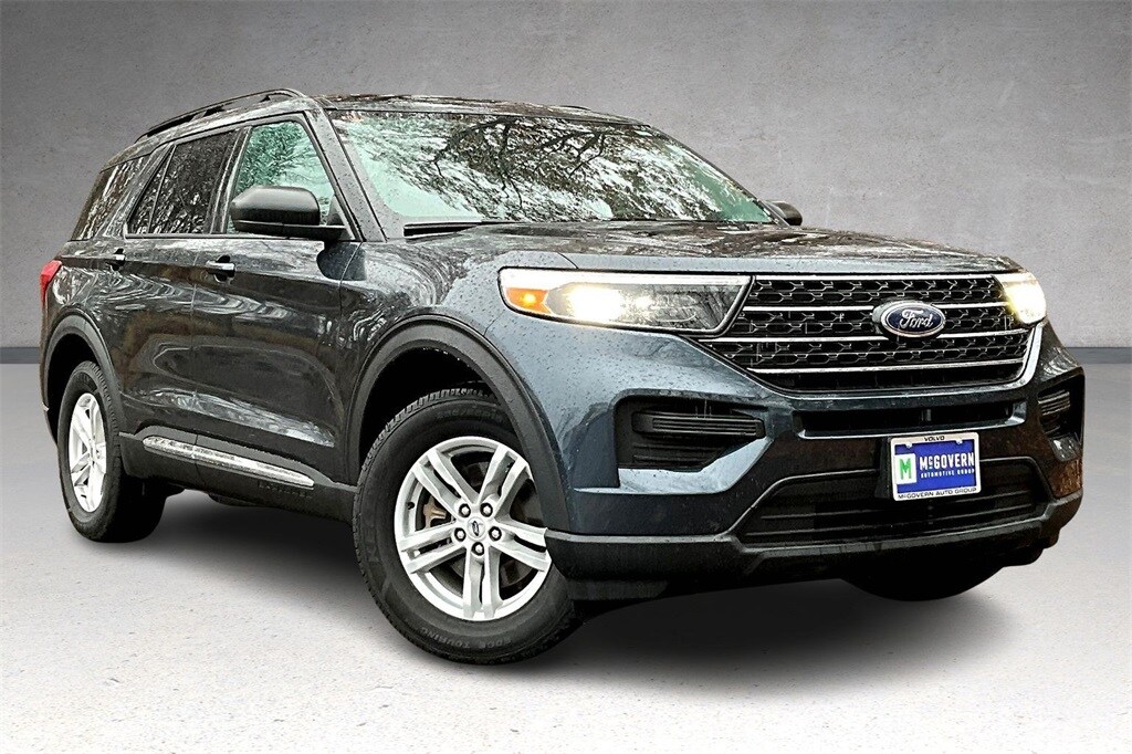 2023 Ford Explorer XLT photo 3